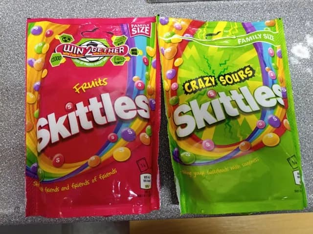 Skittles wegańskie w Polsce? Tak! Poznaj skład bez E120 i żelatyny